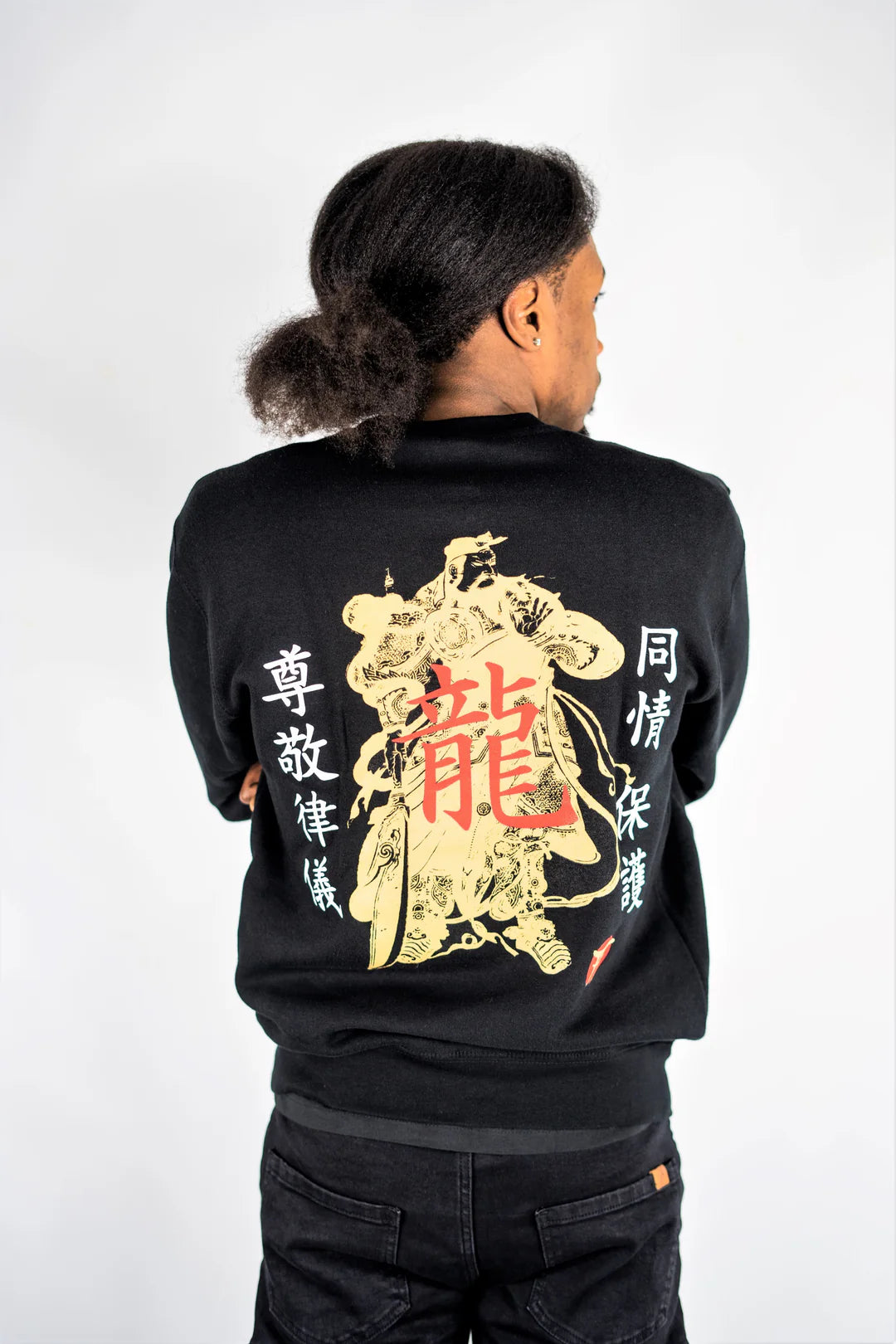 UBUNTU JAPANESE LION CREWNECK - BLACK