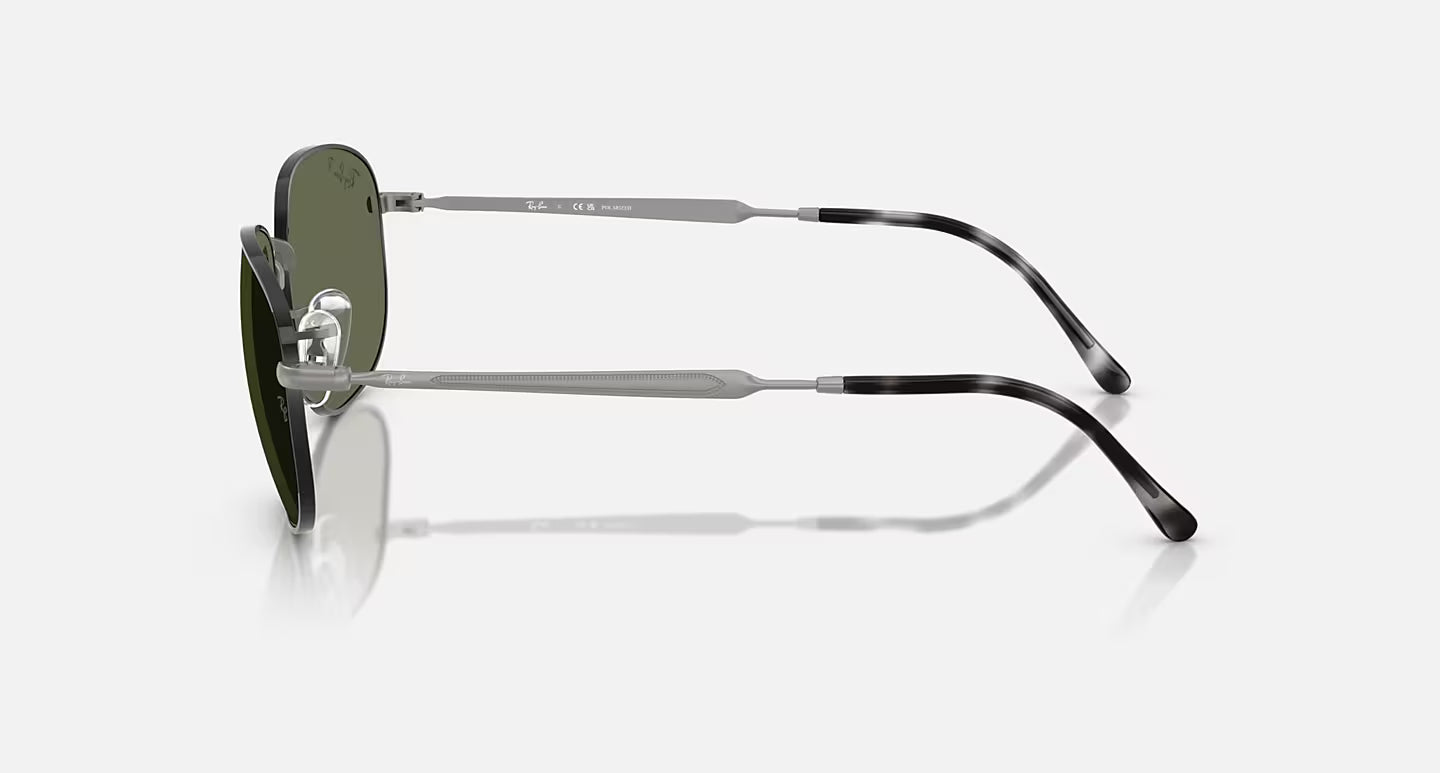 RAY-BAN MATTE BLACK ON MATTE GUNMTL FRAME W/GREEN POLARIZED LENS